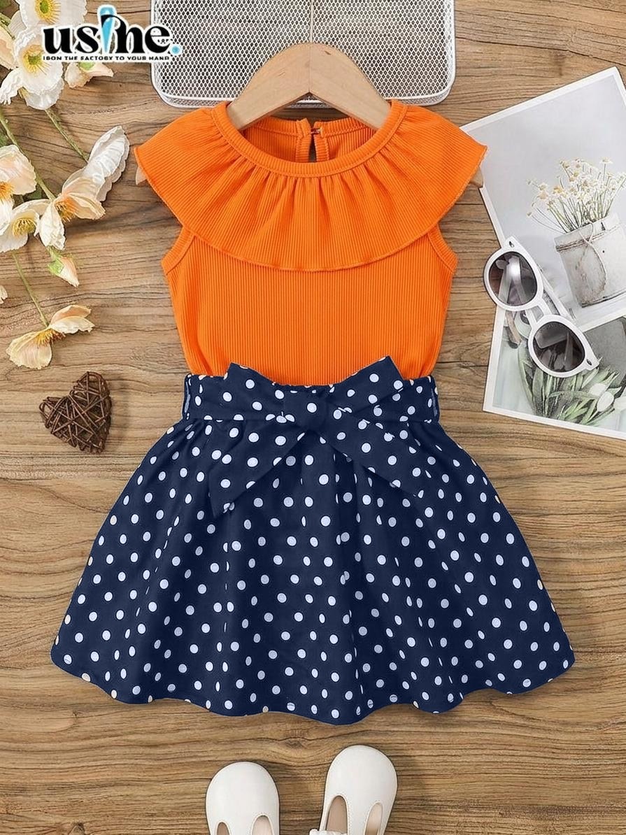 00068 طقم بناتي بلوزه و جيبه منقط