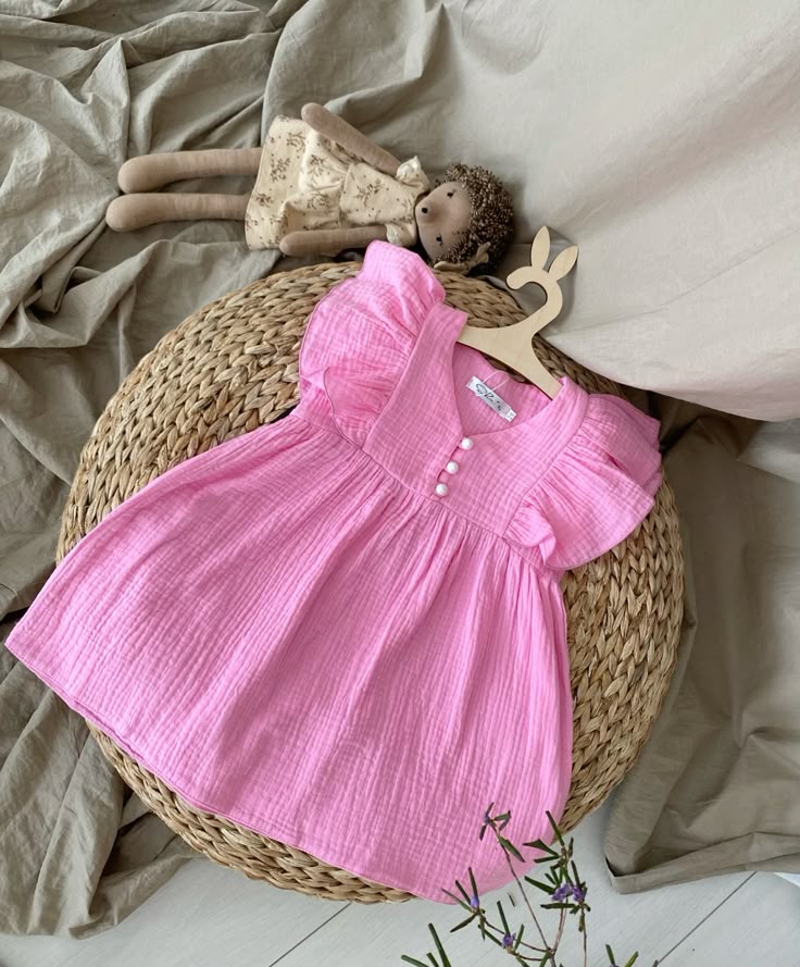 دليل اختيار أفضل فستان أطفال: أحدث الموديلات وأجود الخامات ونصائح التنسيق