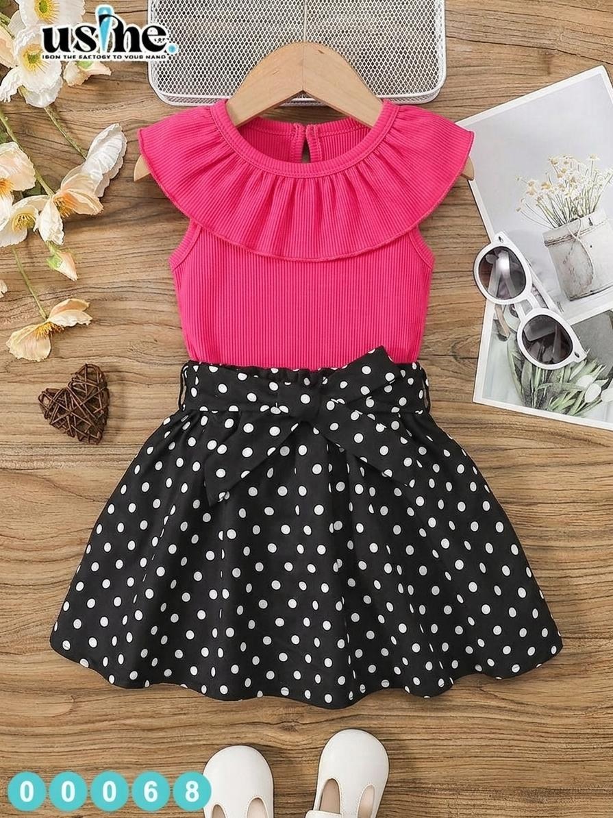 00068 طقم بناتي بلوزه و جيبه منقط